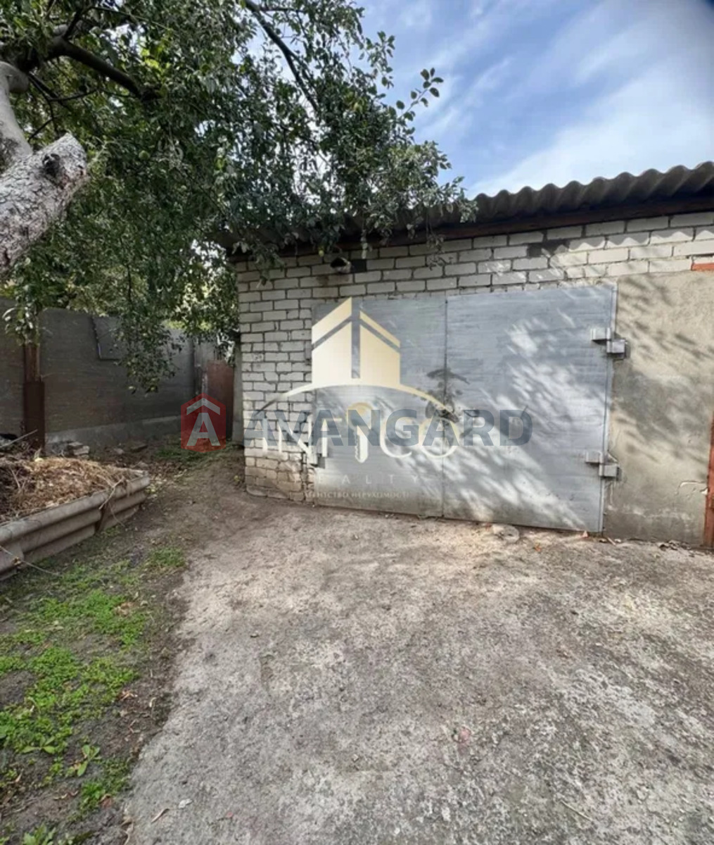 ������� �������, 43 ��.�. ���� 8