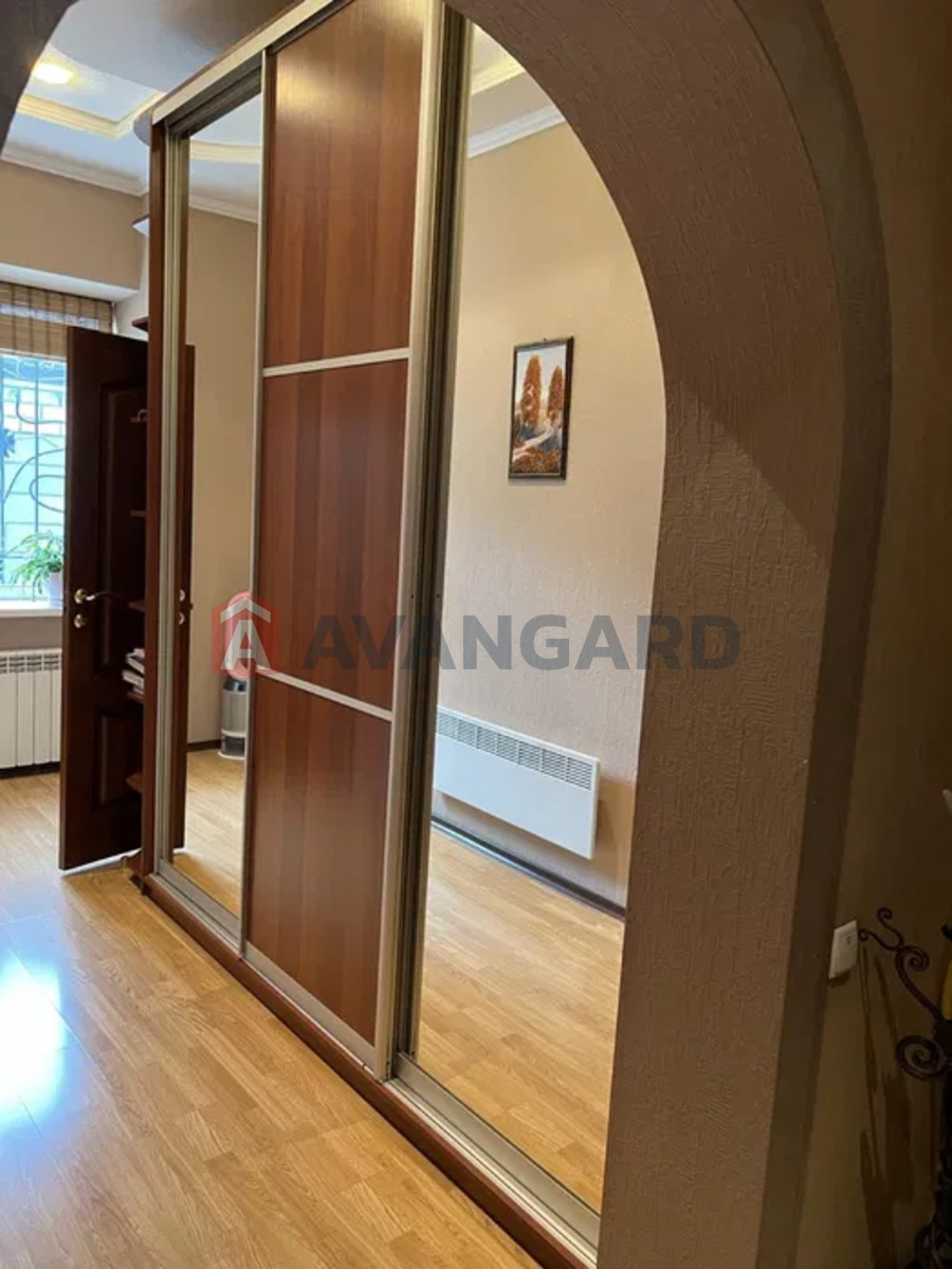 �������, 152 ��.�. ���� 12