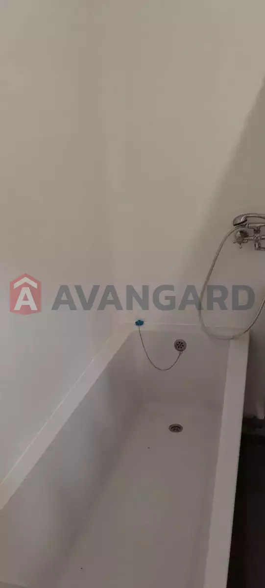 �������, 102 ��.�. ���� 8