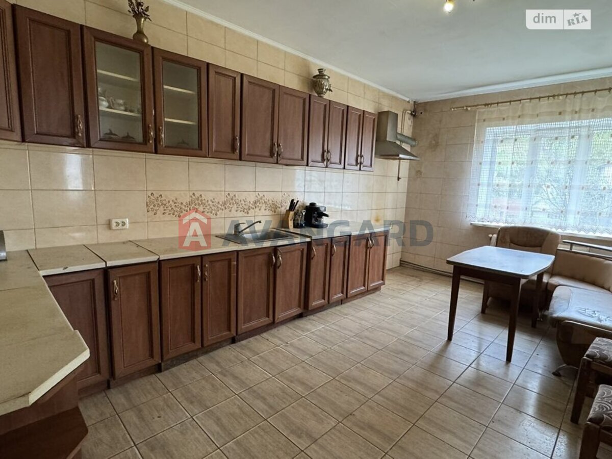 �������, 301 ��.�. ���� 7