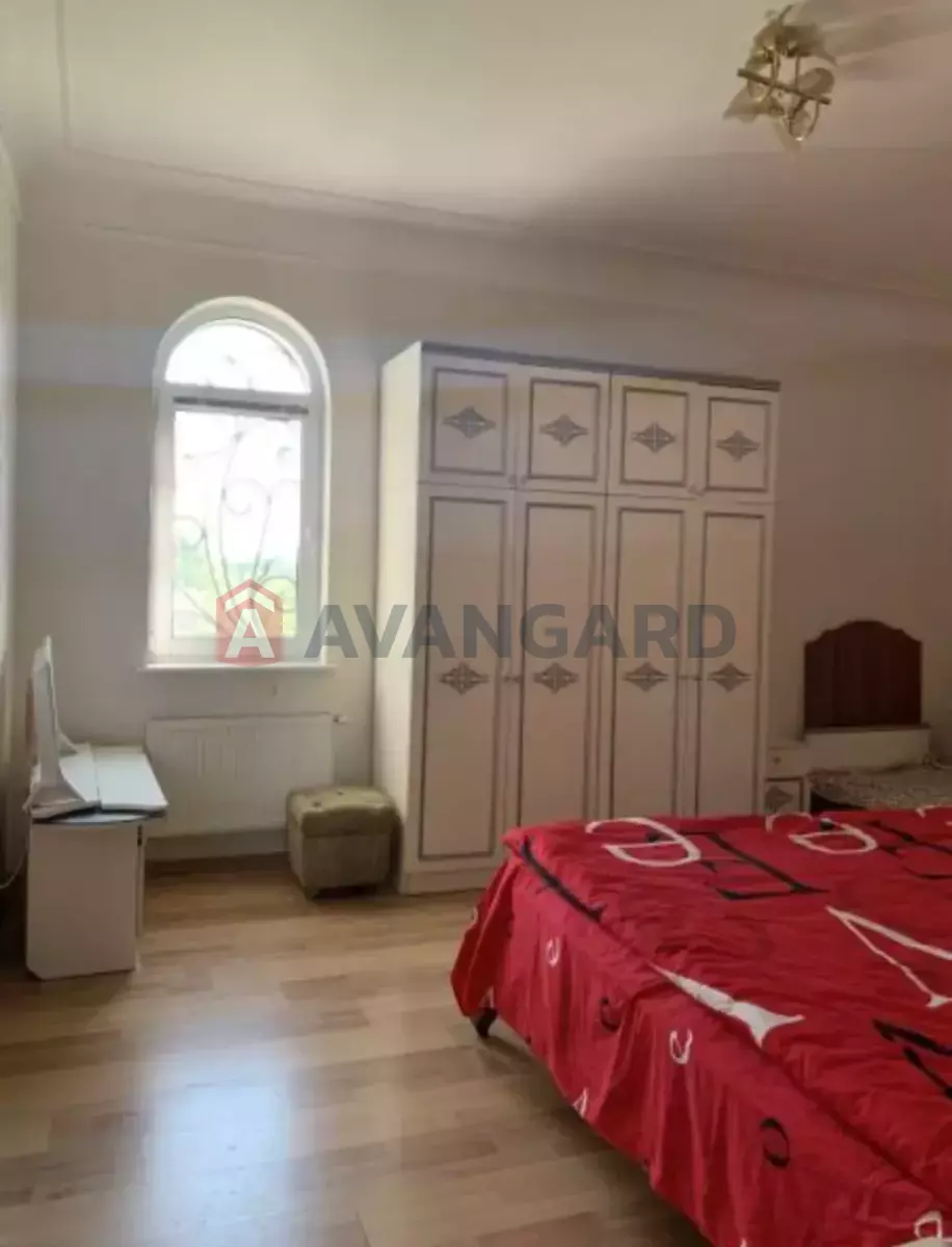 �������, 270 ��.�. ���� 11