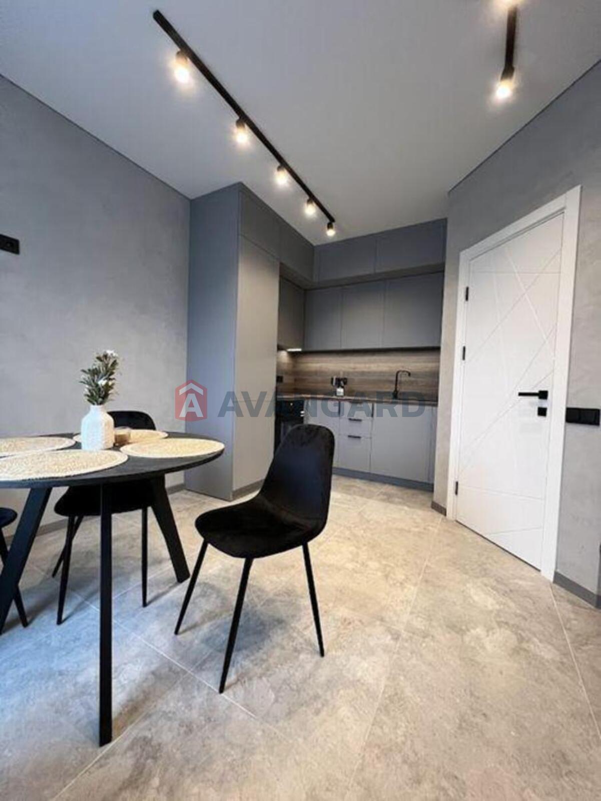 ��������, 33 ��.�. ���� 1