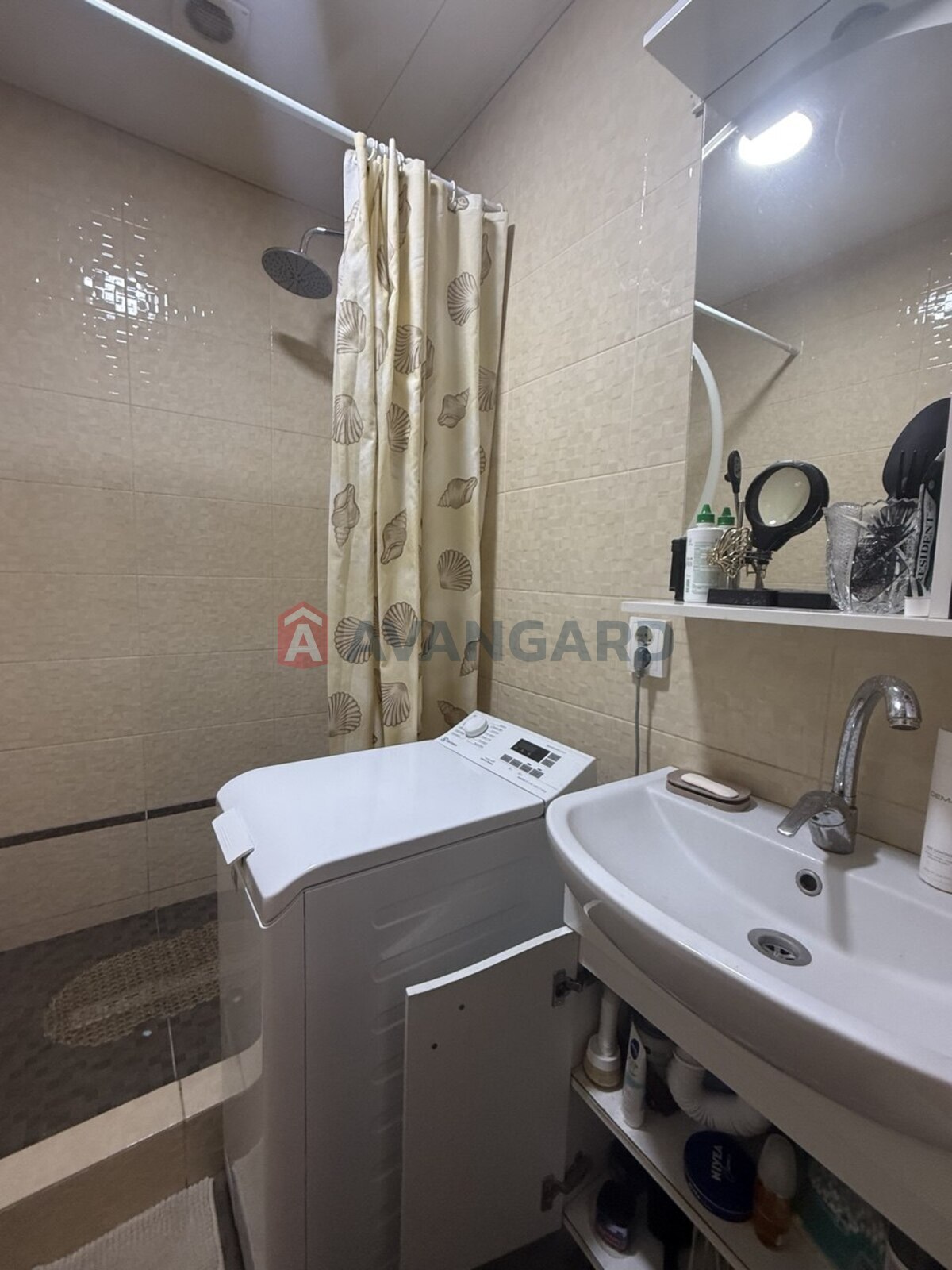 ������� �������, 77 ��.�. ���� 19