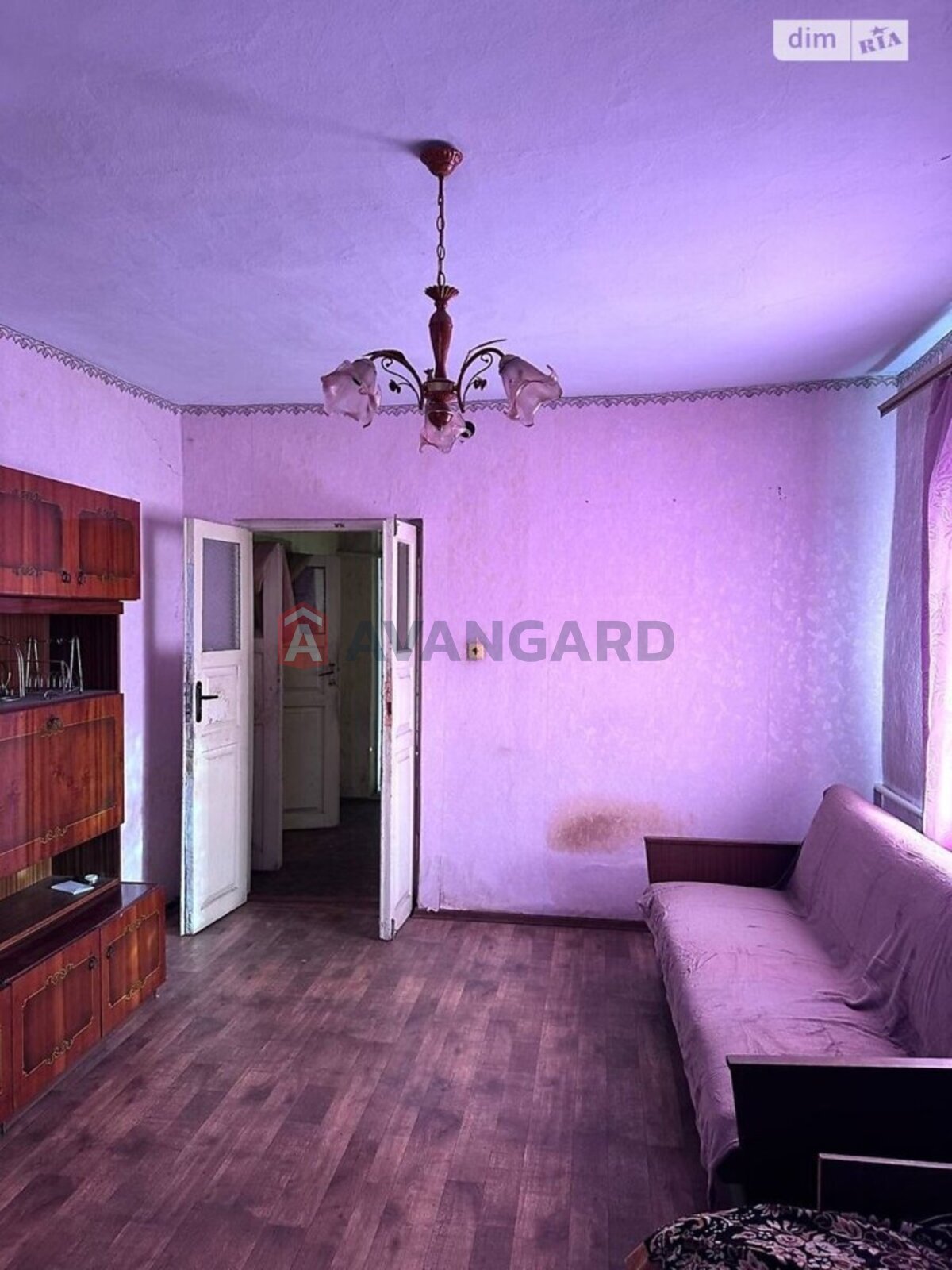 ������� �������, 76 ��.�. ���� 11