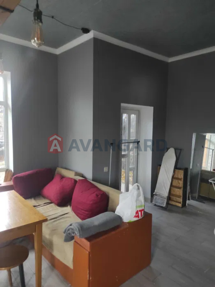 �������, 90 ��.�. ���� 4