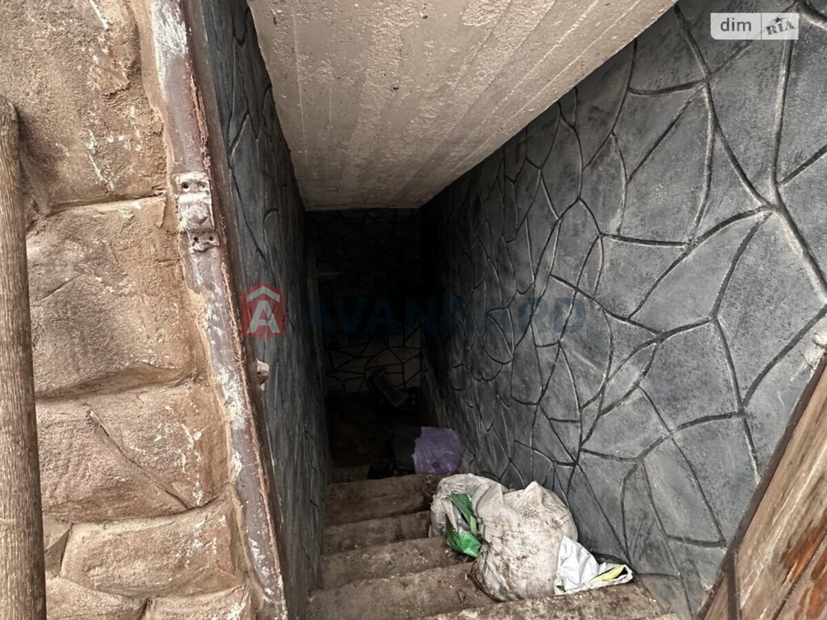 �������, 100 ��.�. ���� 8