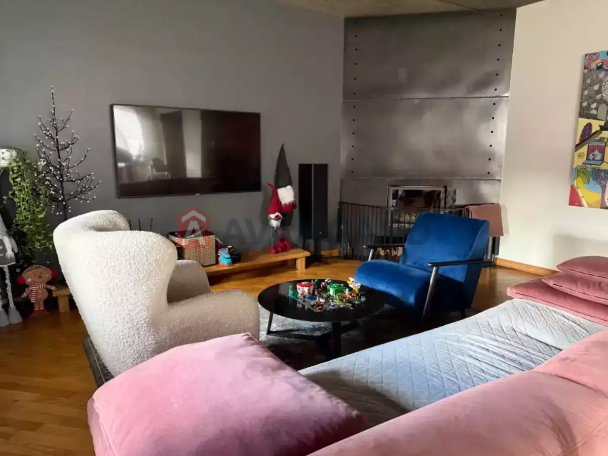 �������, 240 ��.�. ���� 4