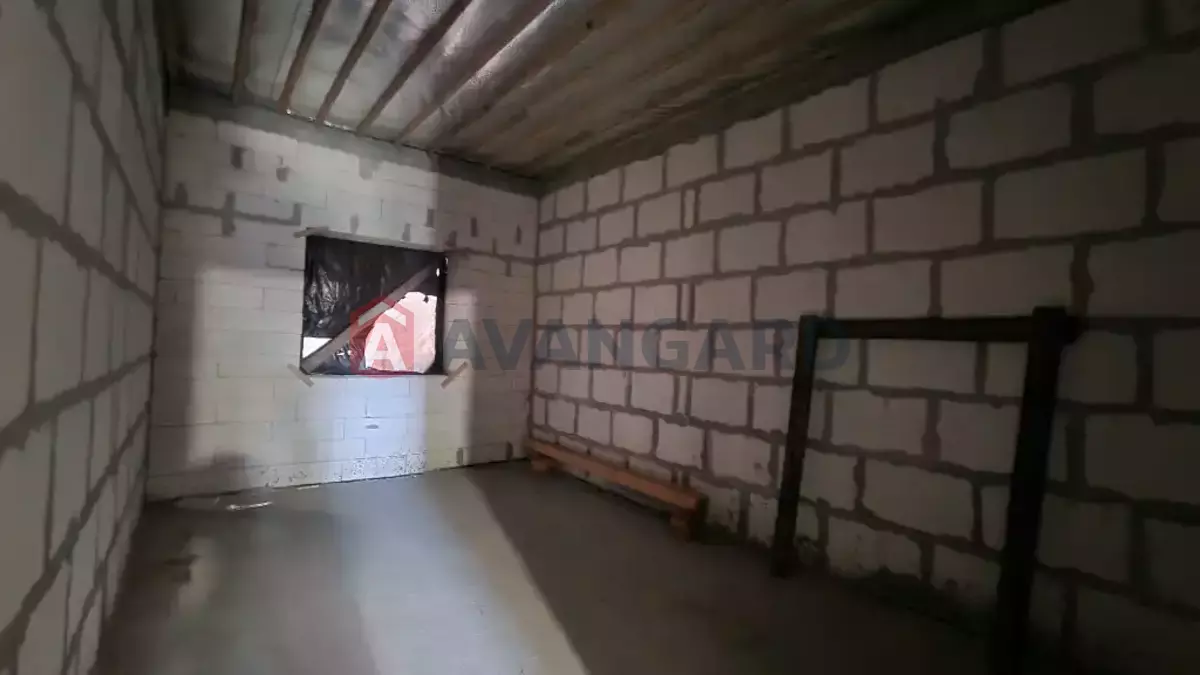 180 ��.�. ���� 9