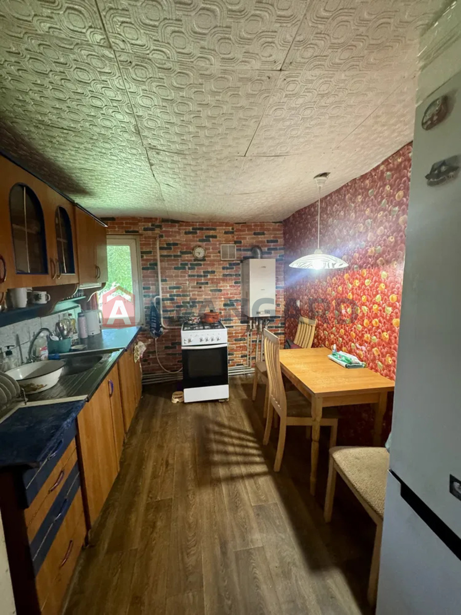 ������� �������, 56 ��.�. ���� 9