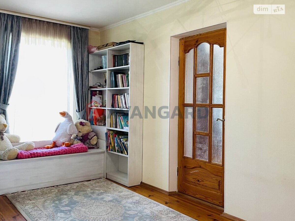 ���, 202 ��.�. ���� 25