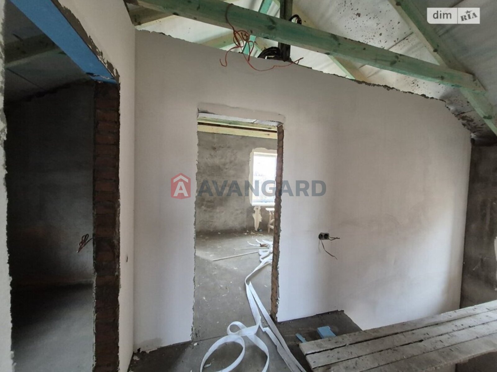 �������, 105 ��.�. ���� 17