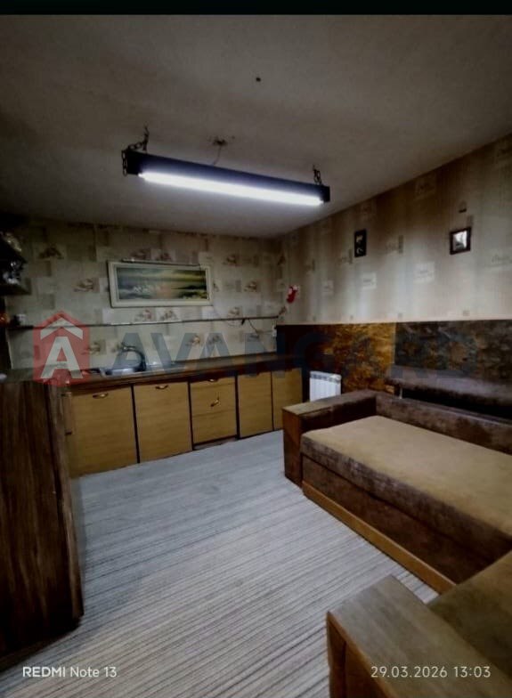 ���, 100 ��.�. ���� 12