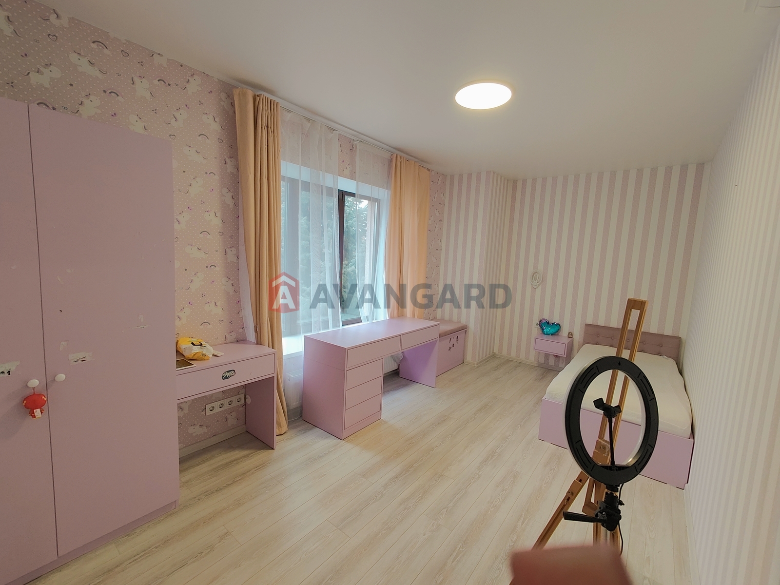 �������, 407 ��.�. ���� 13