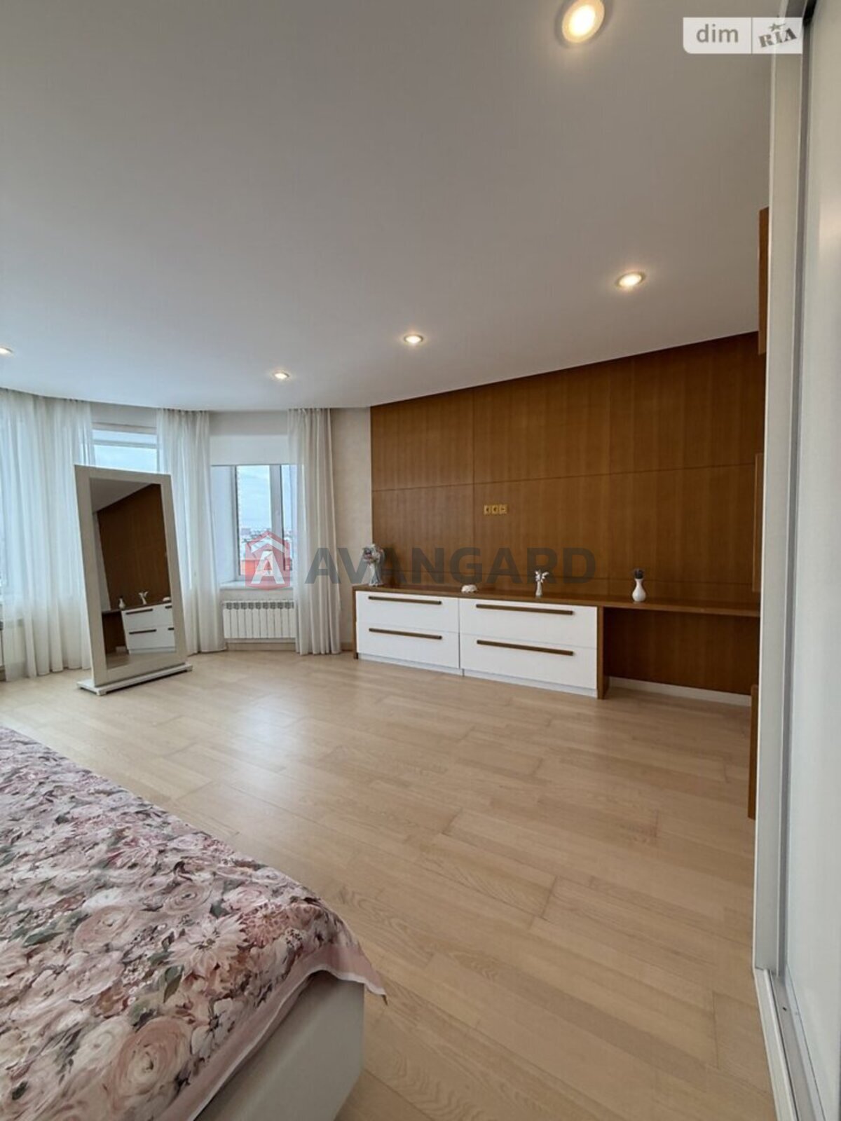 �������, 214 ��.�. ���� 7