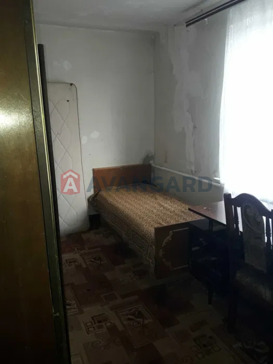 �������, 150 ��.�. ���� 18