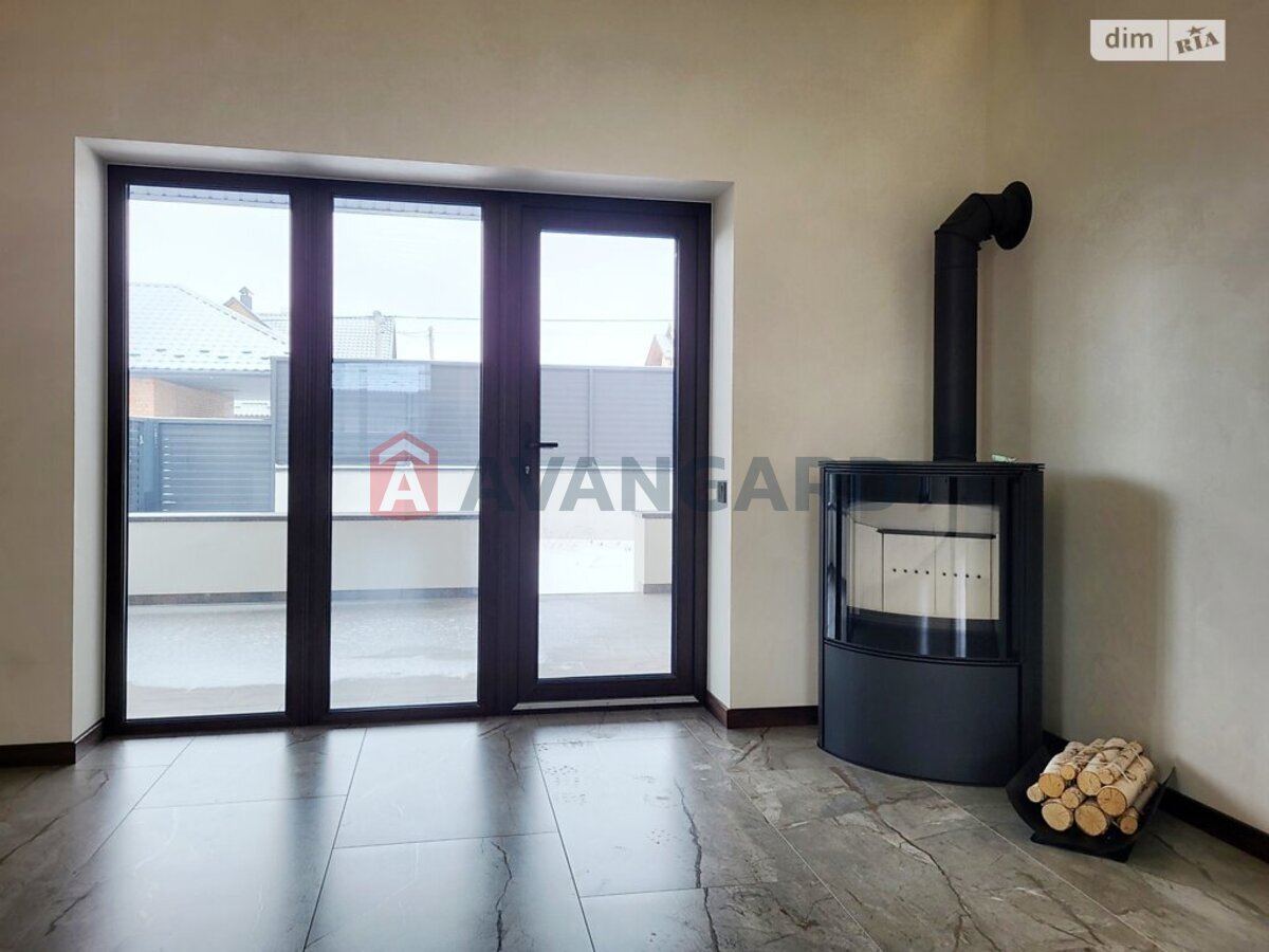 �������, 107 ��.�. ���� 6