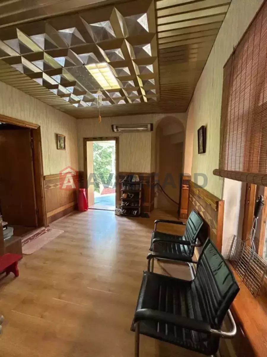 �������, 400 ��.�. ���� 13