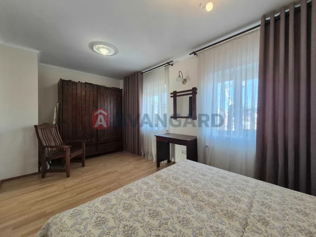 �������, 176 ��.�. ���� 11