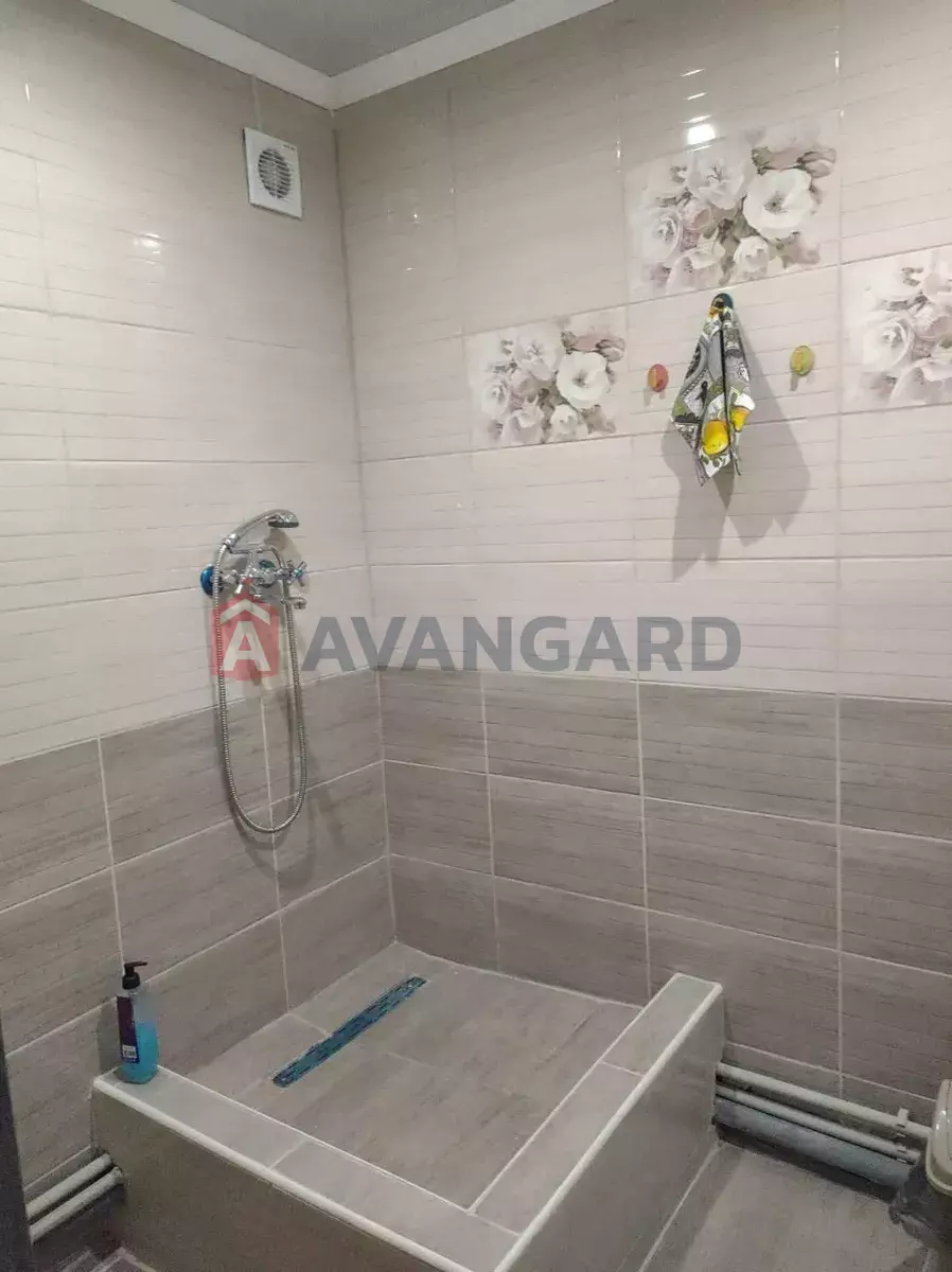 ����, 100 ��.�. ���� 5