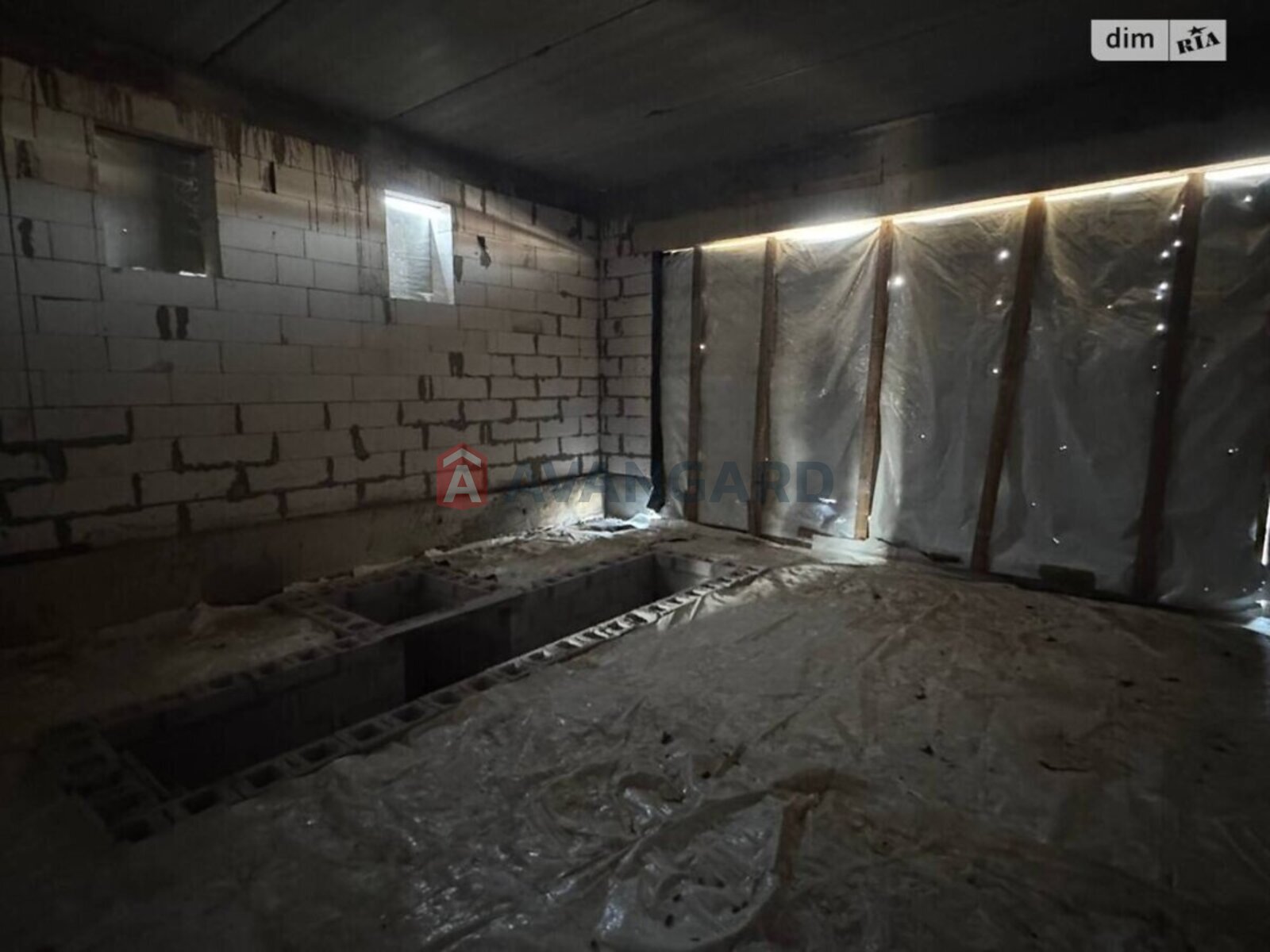 �������, 246 ��.�. ���� 13