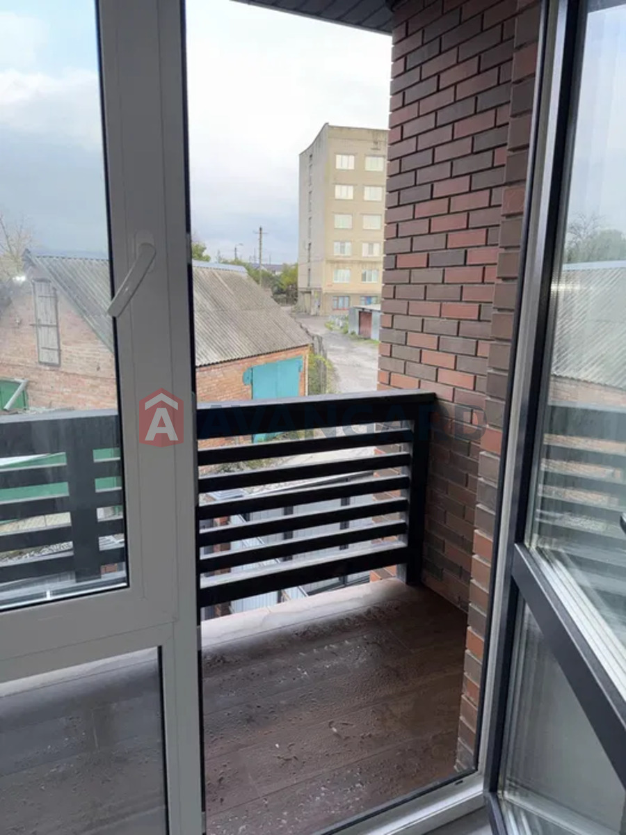 ��������, 90 ��.�. ���� 8