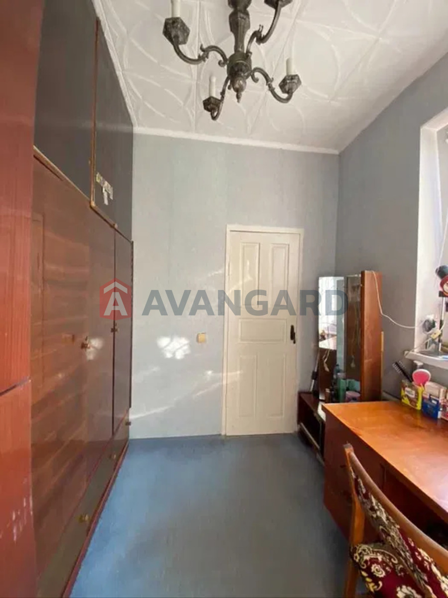 �������, 132 ��.�. ���� 8