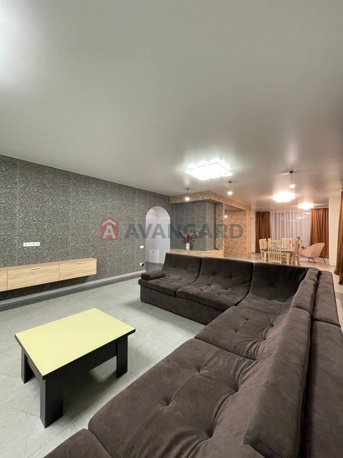 �������, 406 ��.�. ���� 18