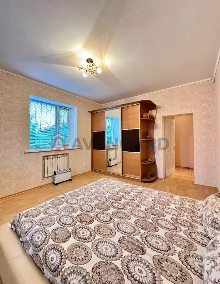 �������, 176 ��.�. ���� 25