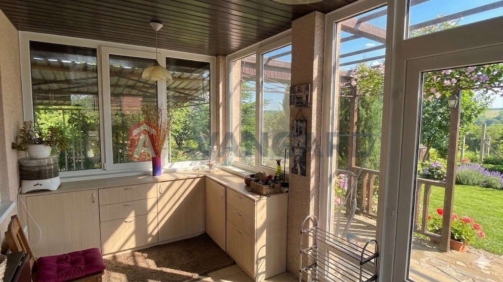 �������, 85 ��.�. ���� 8