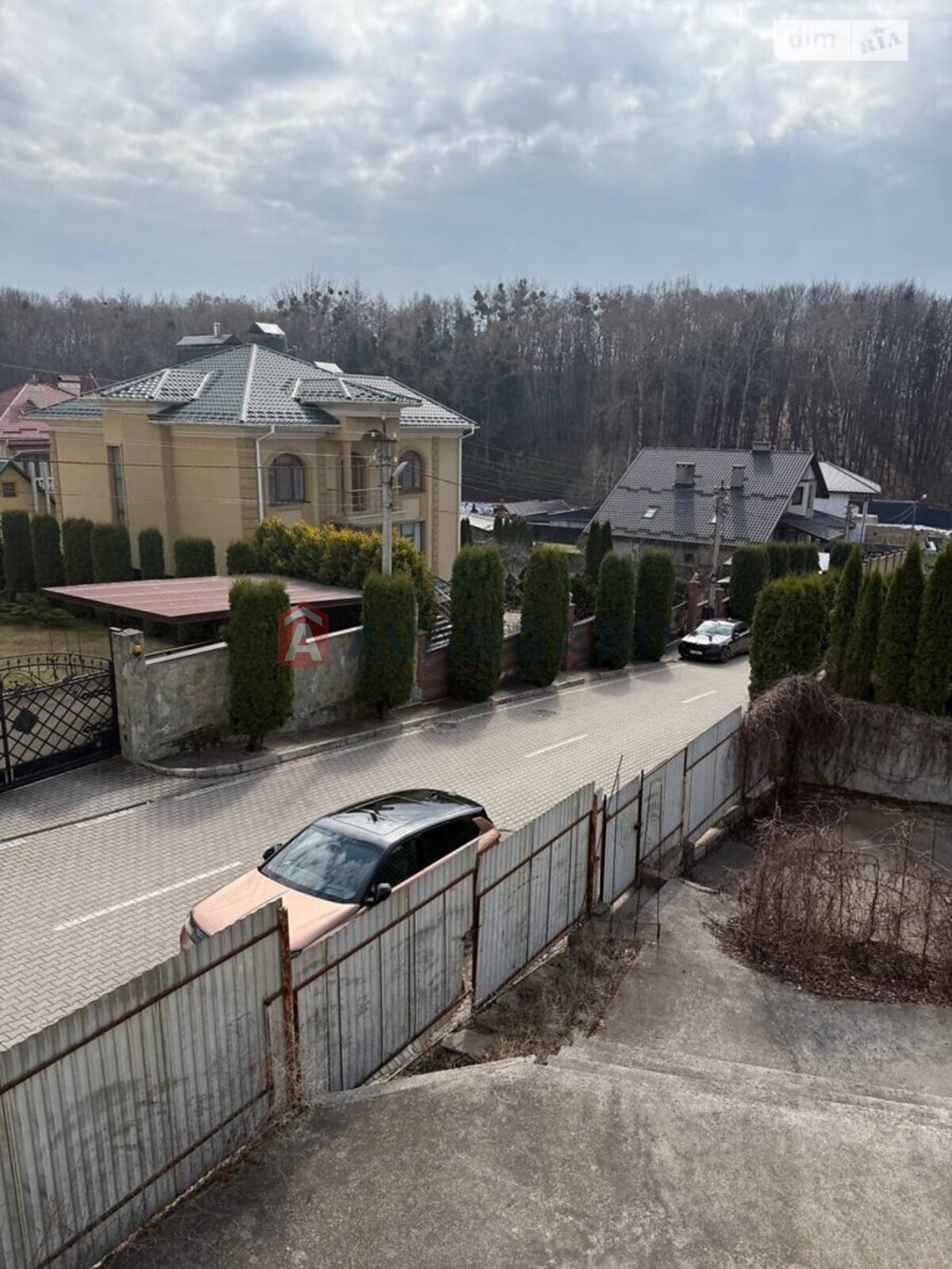 300 ��.�. ���� 10