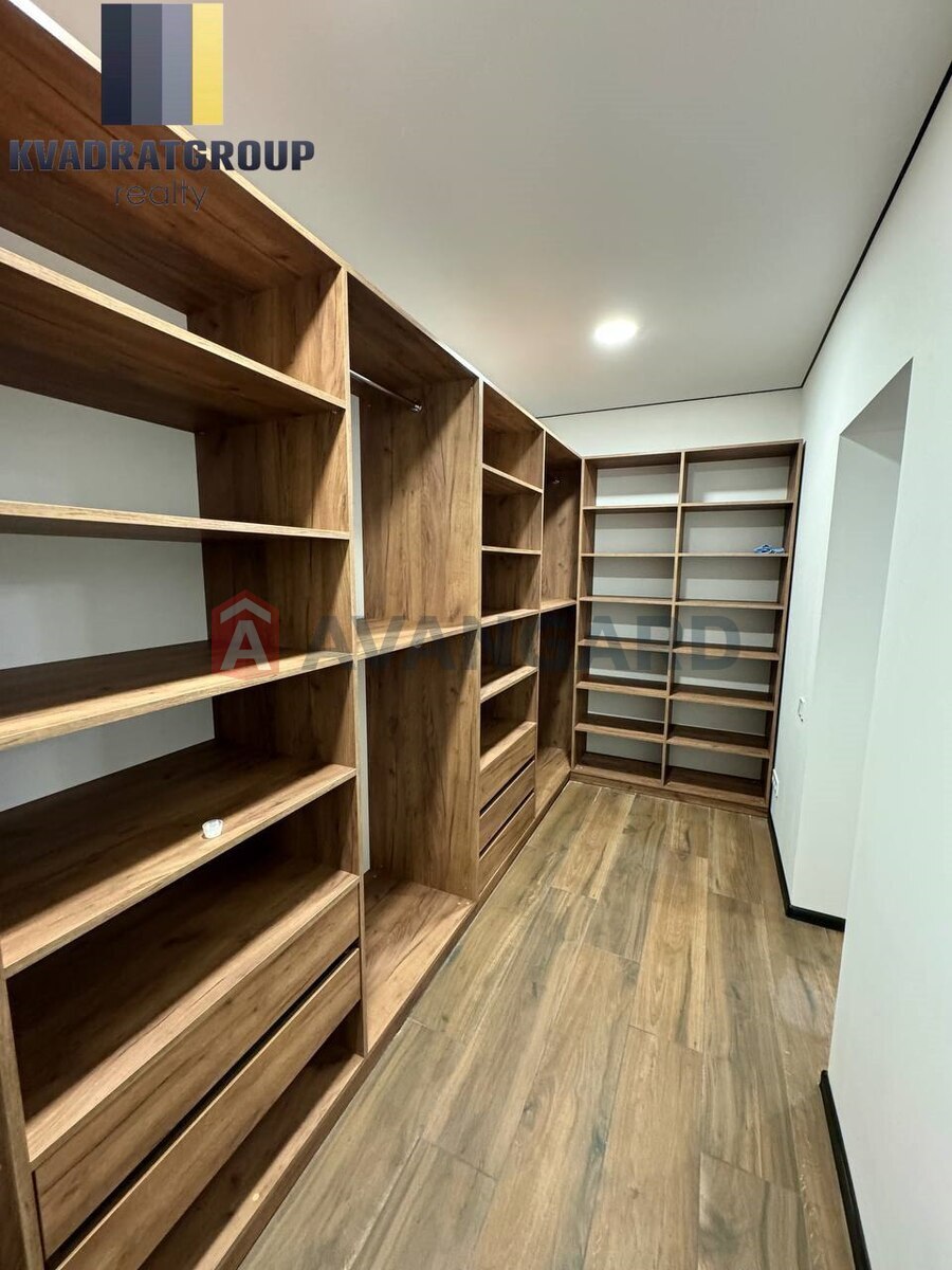 ���, 150 ��.�. ���� 10