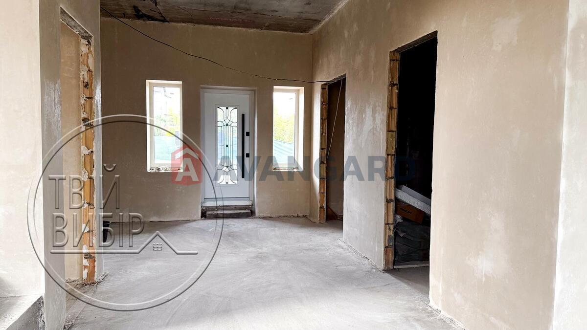 �������, 235 ��.�. ���� 10