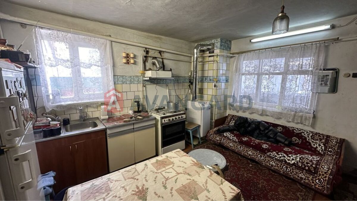 ������� �������, 77 ��.�. ���� 22