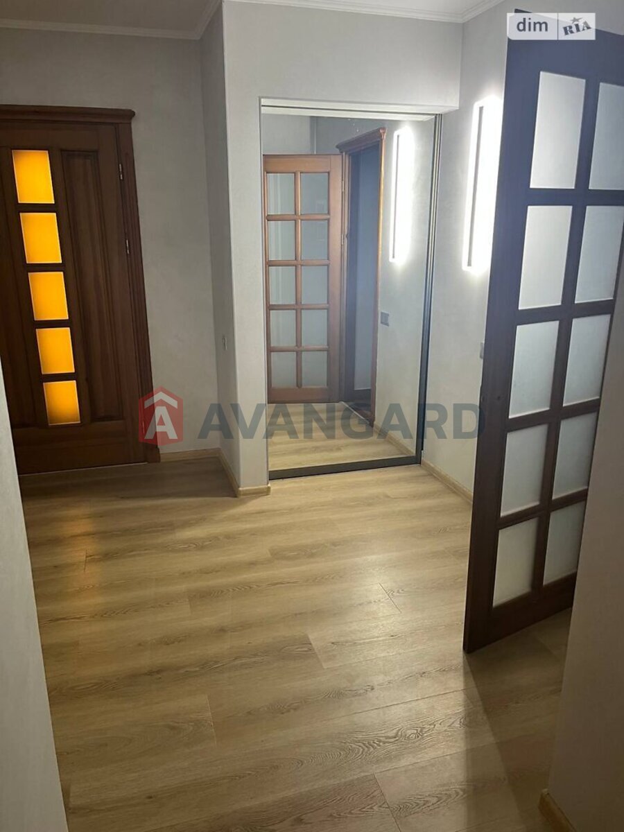 �������, 144 ��.�. ���� 13