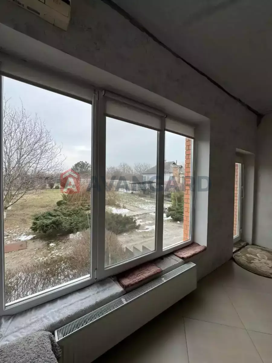 �������, 130 ��.�. ���� 8