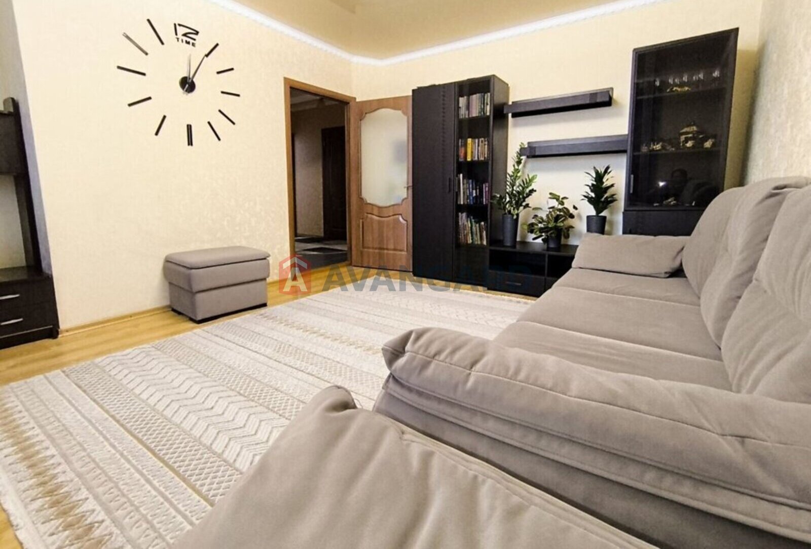 ������� �������, 80 ��.�. ���� 9