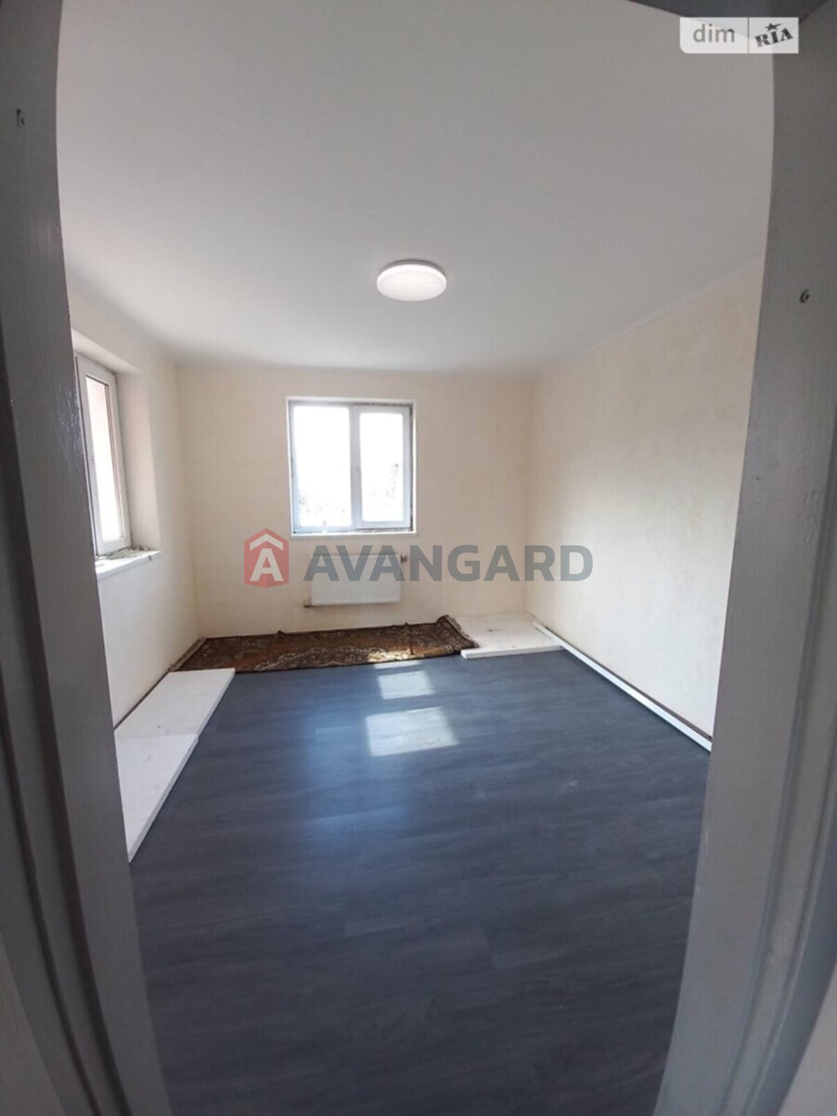 �������, 165 ��.�. ���� 10