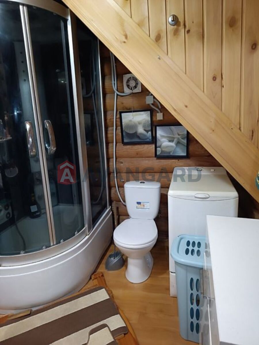 ����, 100 ��.�. ���� 13