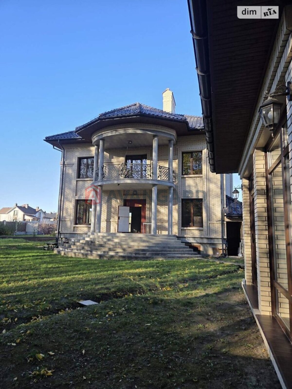 �������, 375 ��.�. ���� 14