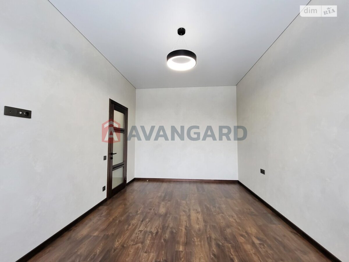 �������, 107 ��.�. ���� 17