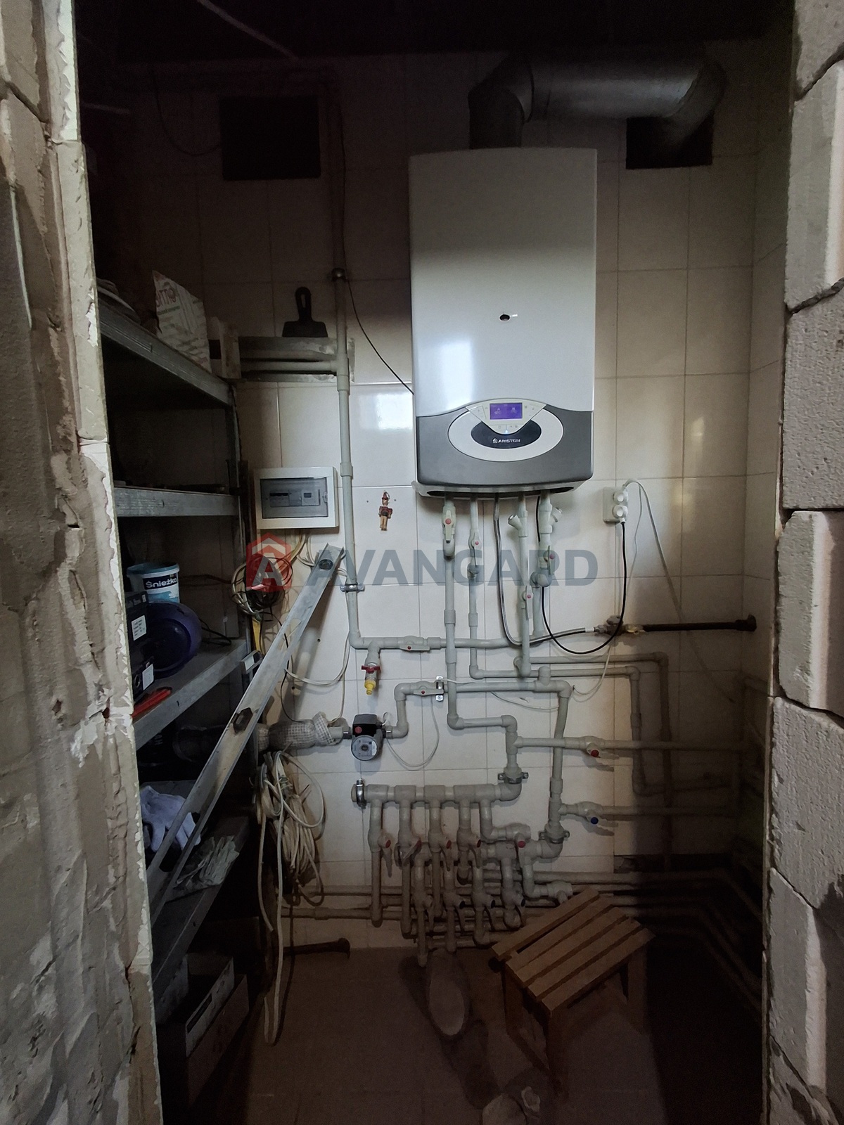 �������, 180 ��.�. ���� 9