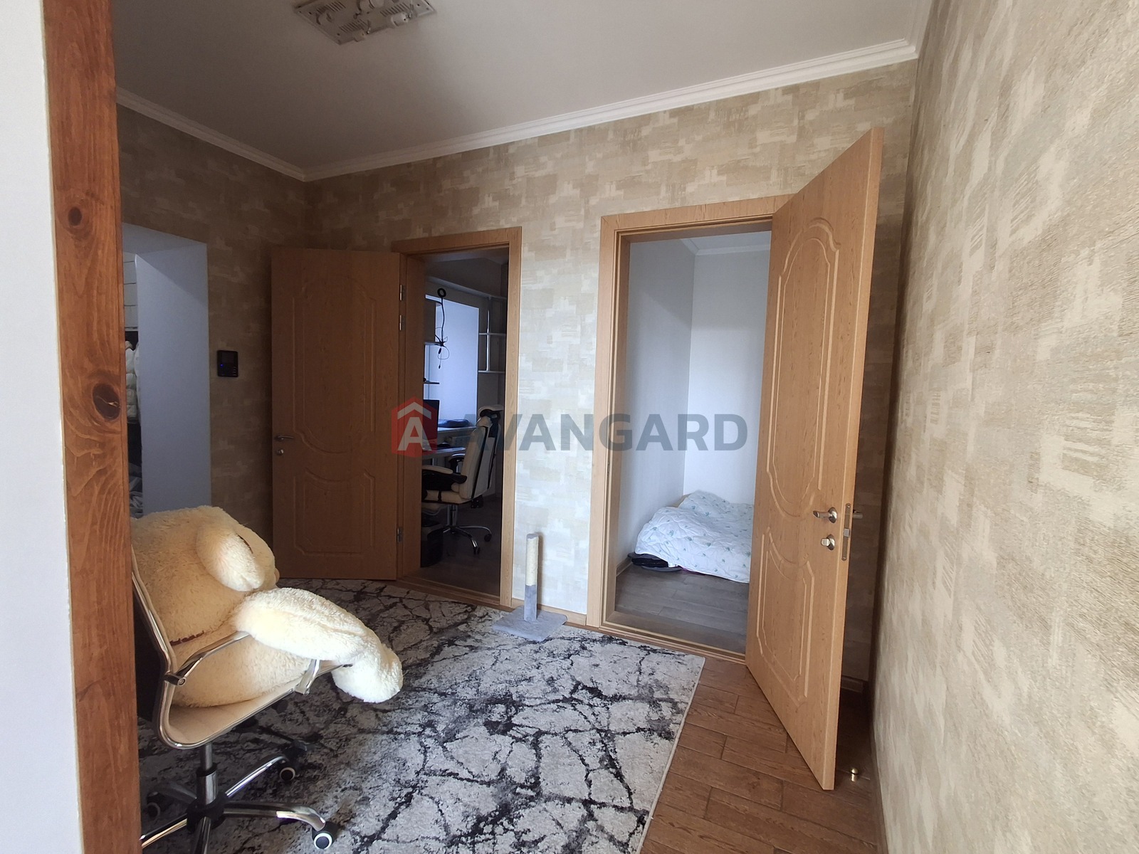 �������, 180 ��.�. ���� 15