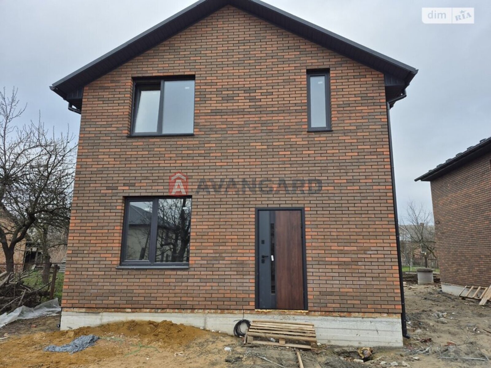 �������, 105 ��.�. ���� 2