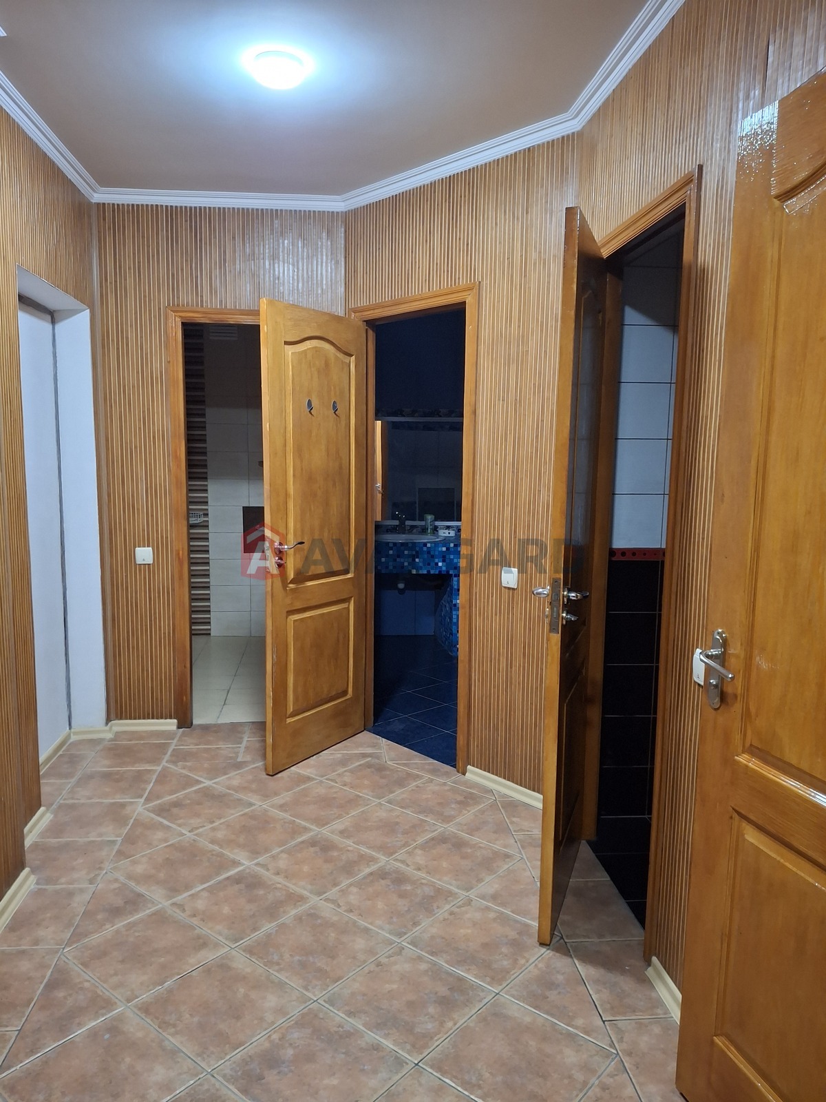 �������, 100 ��.�. ���� 4