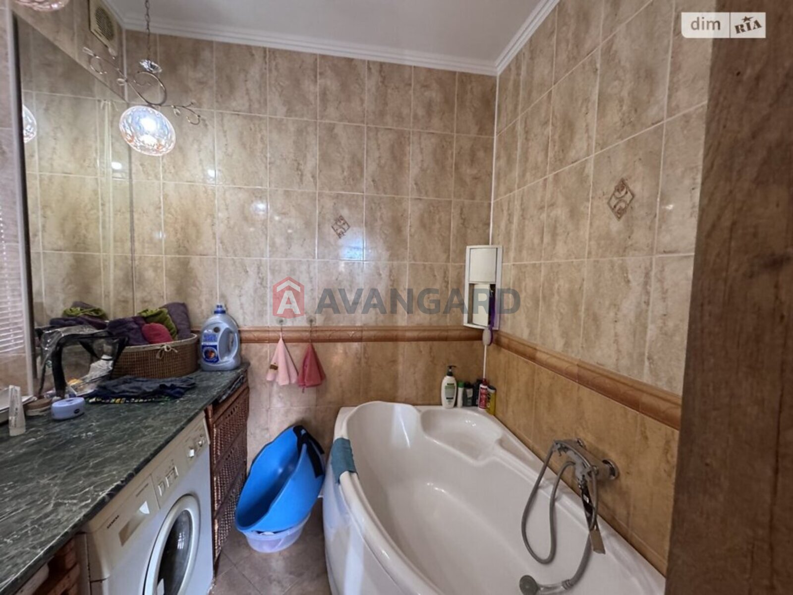 �������, 300 ��.�. ���� 15