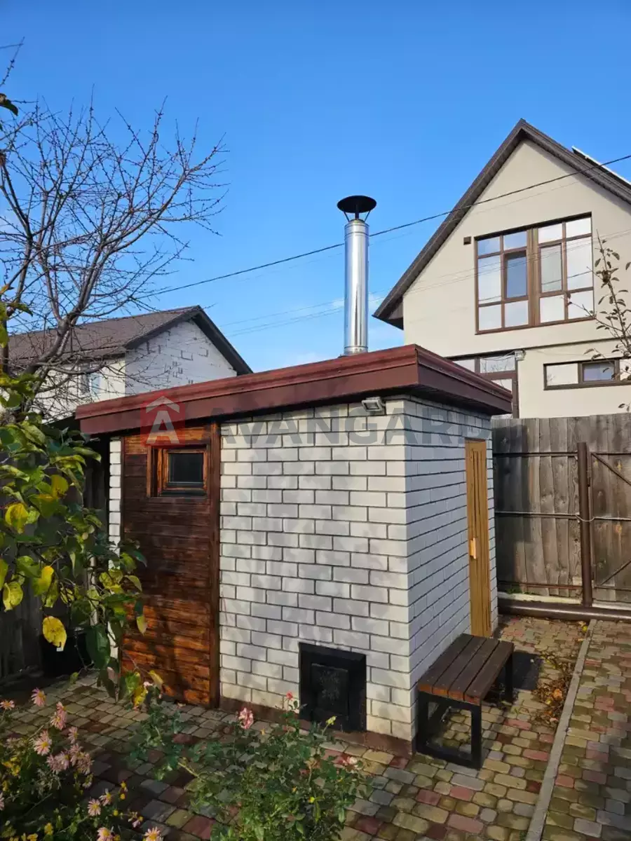 ����, 100 ��.�. ���� 21