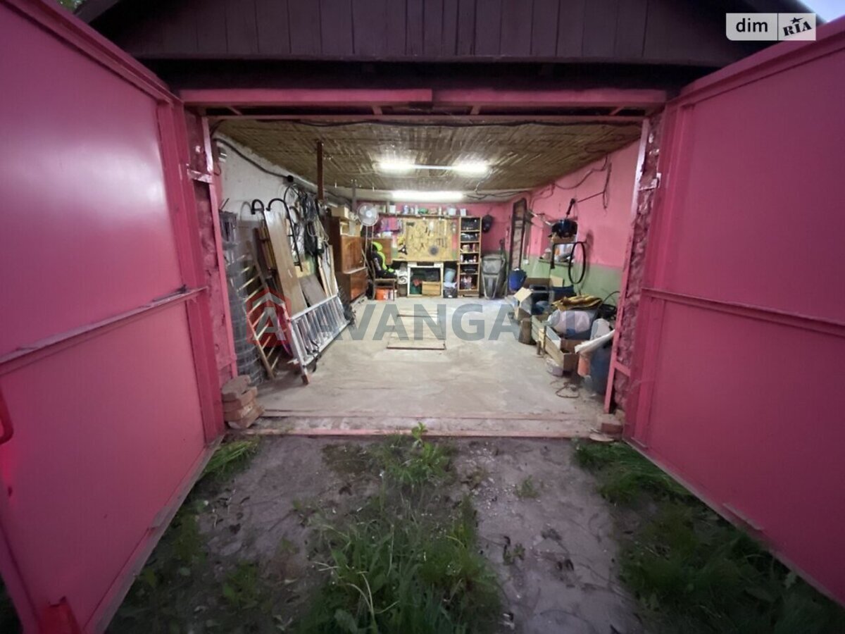 �������, 105 ��.�. ���� 12