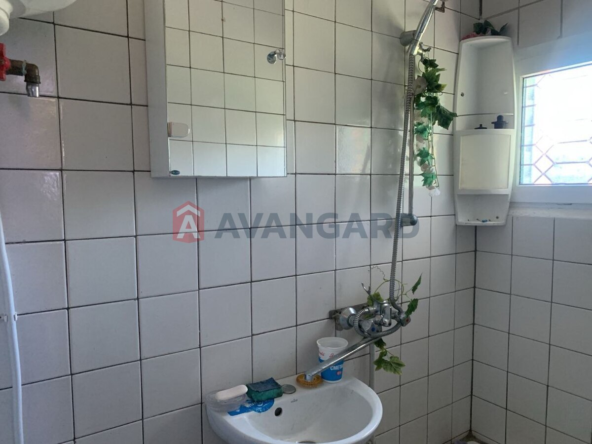 ����, 85 ��.�. ���� 8