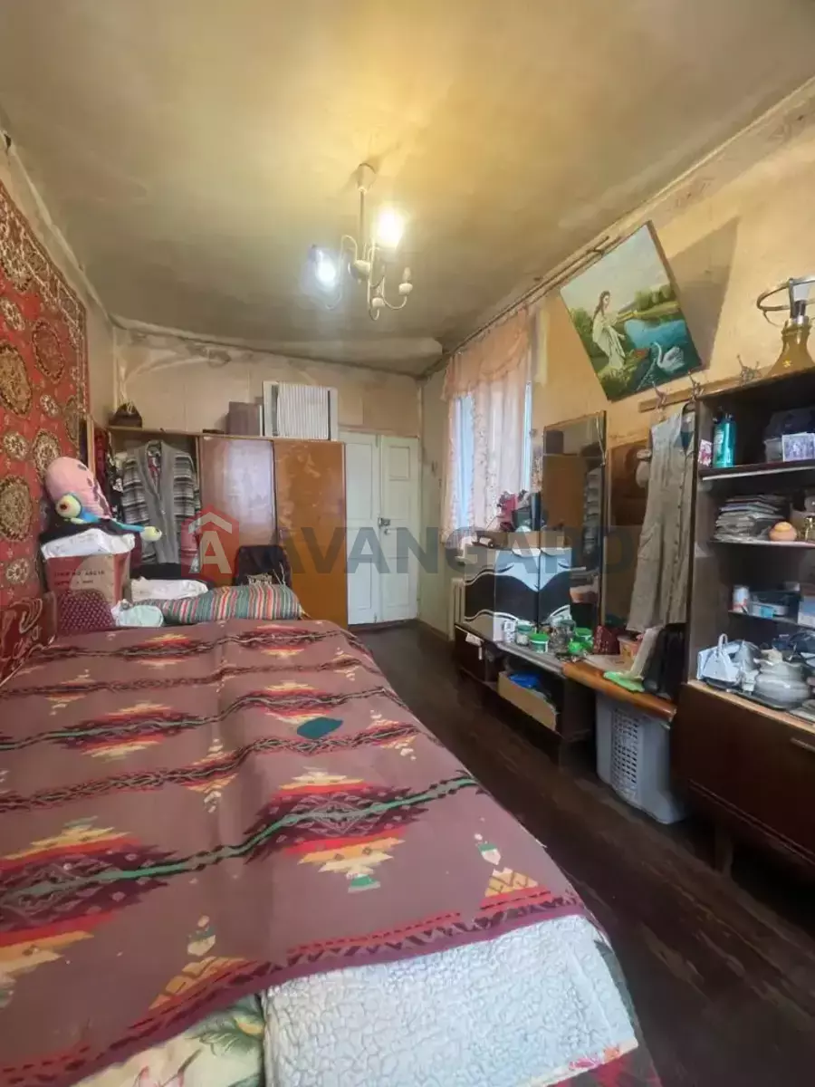 ����� ����, 70 ��.�. ���� 9