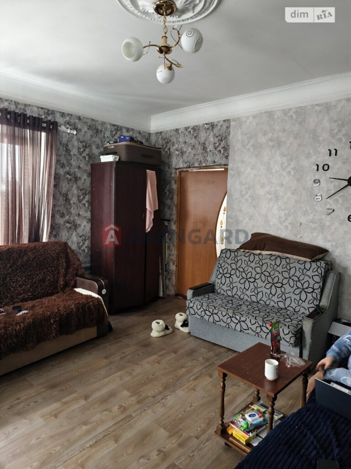 ������� �������, 53 ��.�. ���� 9